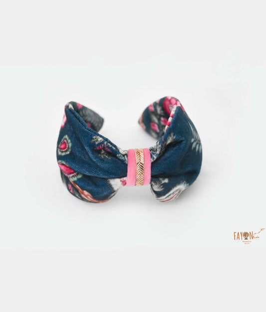 Manufactured by FAYON KIDS (Noida, U.P) Blue Velvet Printed Hair band