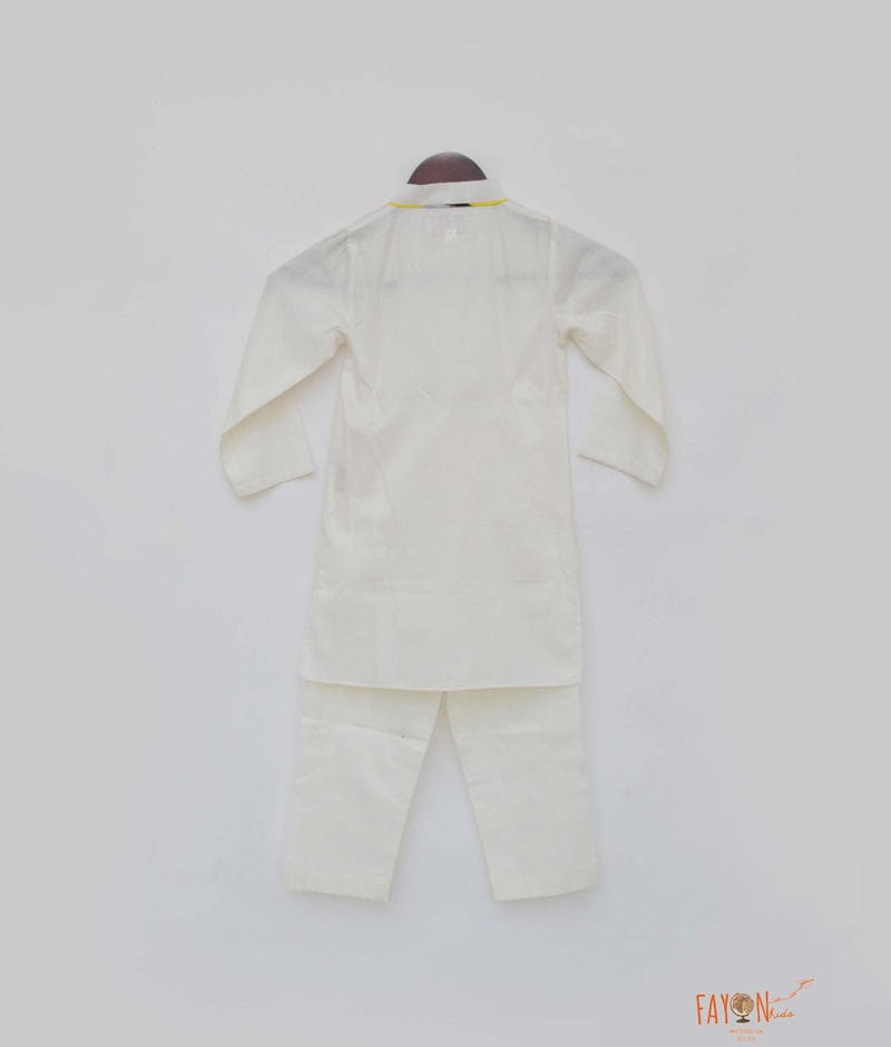 Fayon Kids Off white Silk Kurta with Pant for Boys