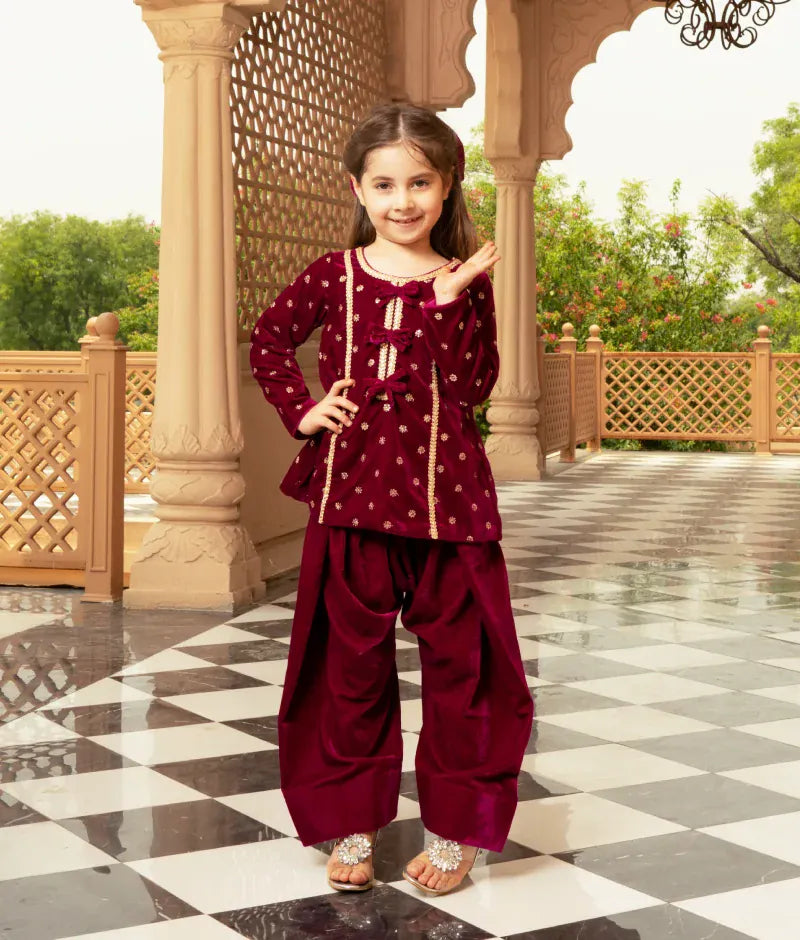 Luxe Pink Boti Velvet Kurti Salwar Set