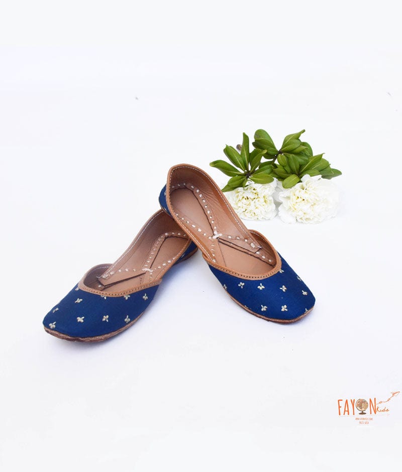 Manufactured by FAYON KIDS (Noida, U.P) Dark Blue Printed Jutti