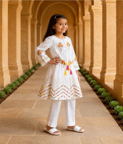 Pret White Embroidered Kurti with Chudidar