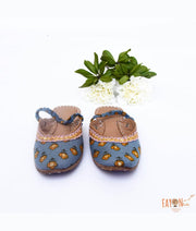 Fayon Kids Grey Printed Jutti for Girls