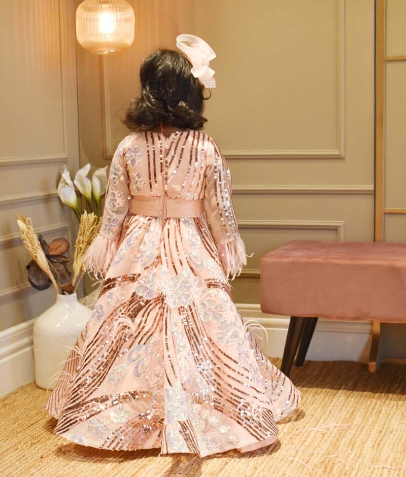 Peach Full Length Gown at best price in Jaipur by Somya Fashion Studio |  ID: 8300927655